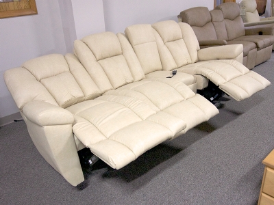 Lambright Dutchboy RV Theater Sofa