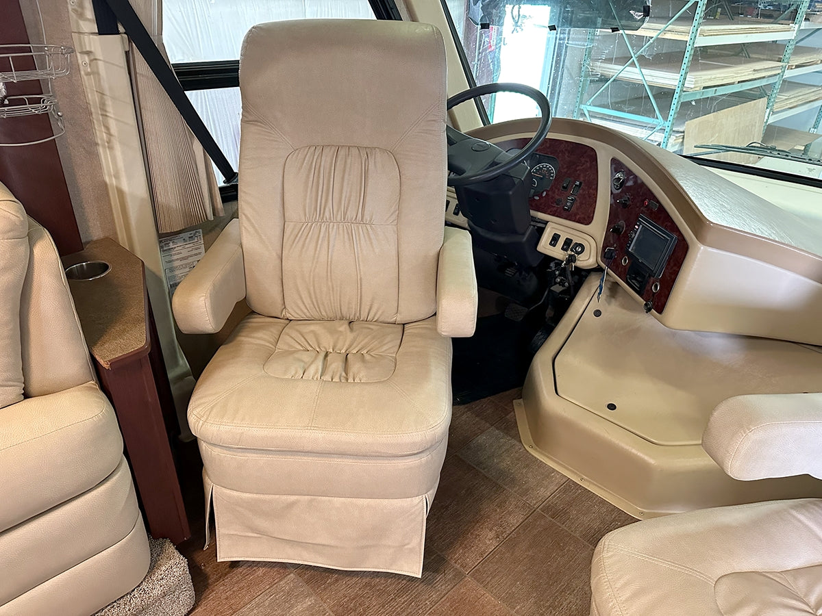 Benson Gas Captains Chair-zoom-3