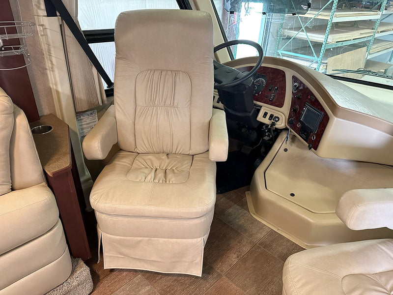 Benson Gas Captains Chair-zoom-
