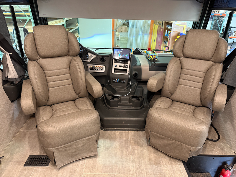 Tailor Captains Chair-zoom-