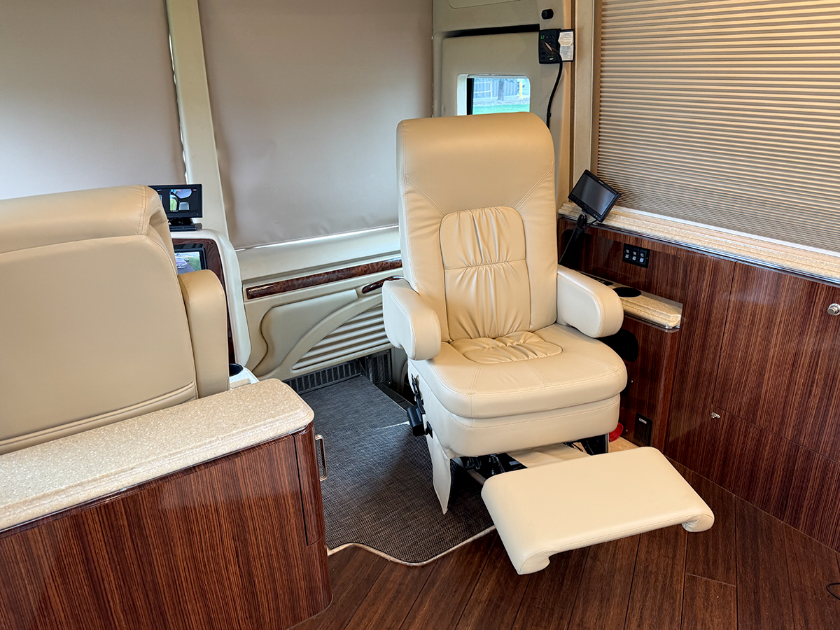 Benson Diesel Captains Chair-zoom-11