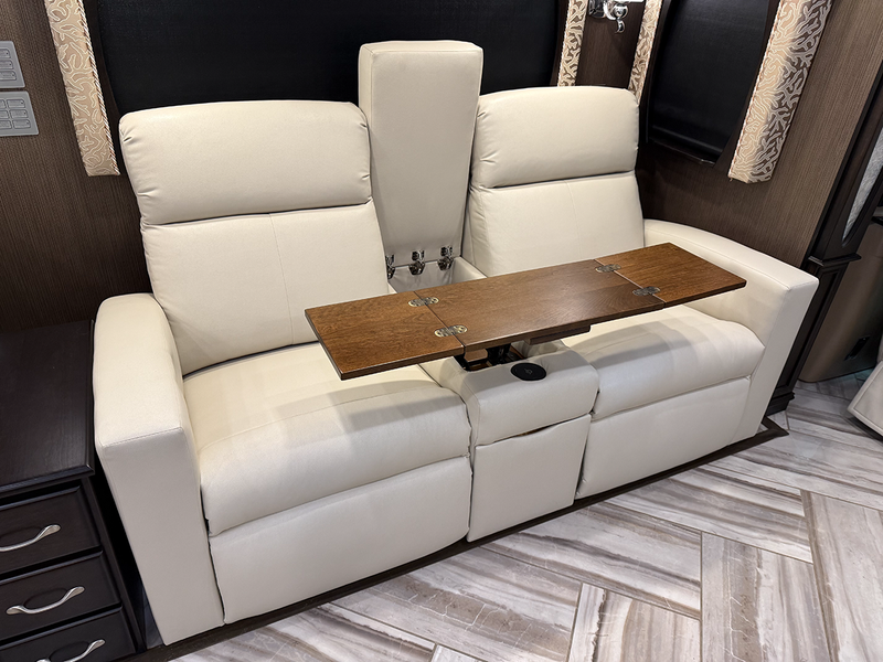 Lambright Venture RV Theater Workmate-zoom-