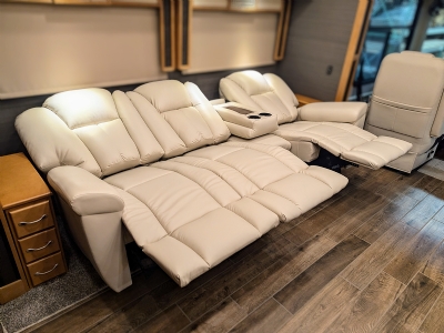 Lambright Dutchboy RV Theater Sofa